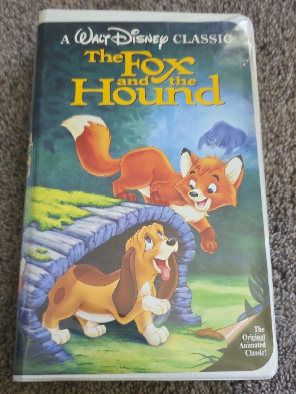Walt Disney The Fox and the Hound VHS - Orange Fox, Brown Hound
